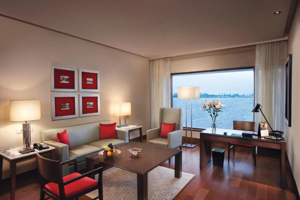 Сьюит (Oberoi Executive Suite With Ocean View), The Oberoi Mumbai
