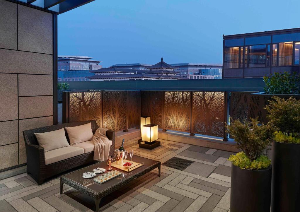 Двухместный (Двухместный номер с 2 отдельными кроватями и террасой), Mandarin Oriental Wangfujing, Beijing