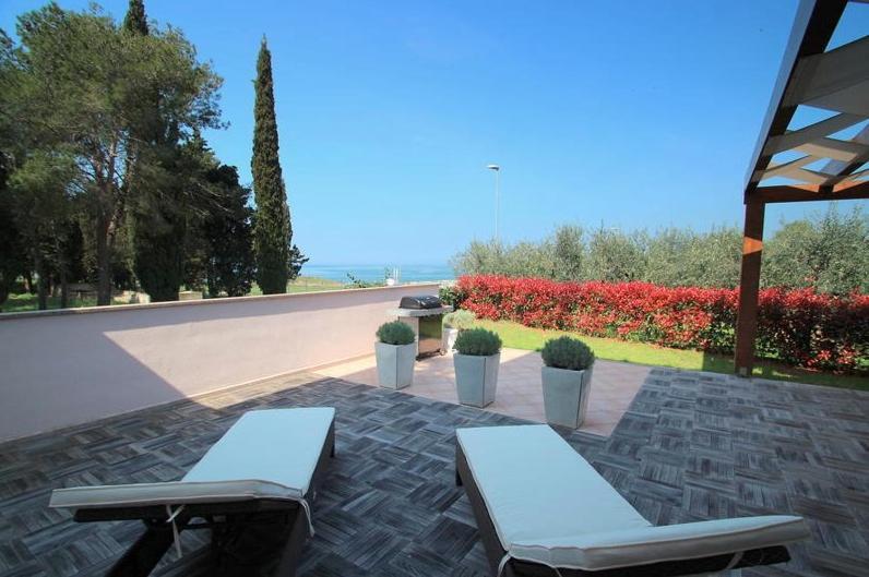 4 Star app Adriana with sea view and jacuzzi photo 4