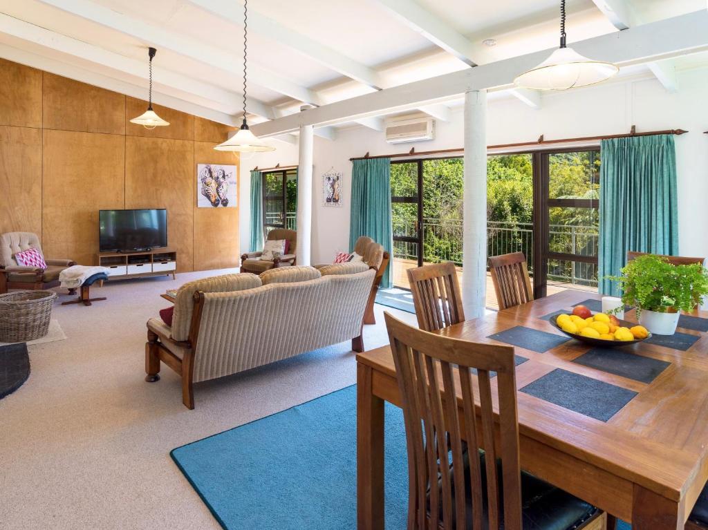 Serene Sounds - Anakiwa Holiday Home photo 4