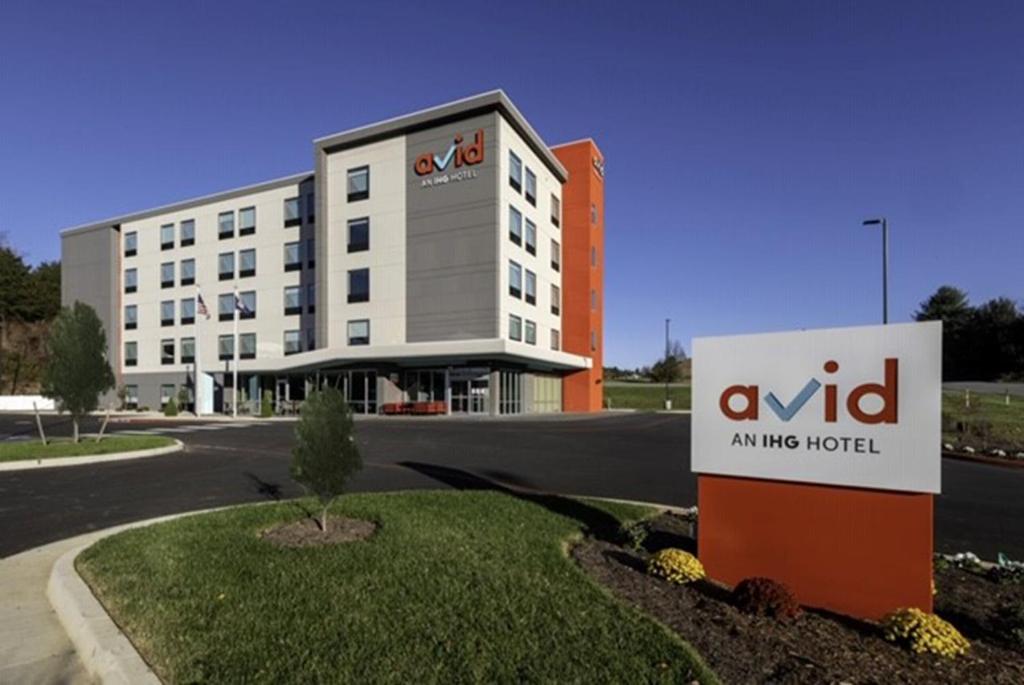 Avid Hotels Staunton, an IHG Hotel image