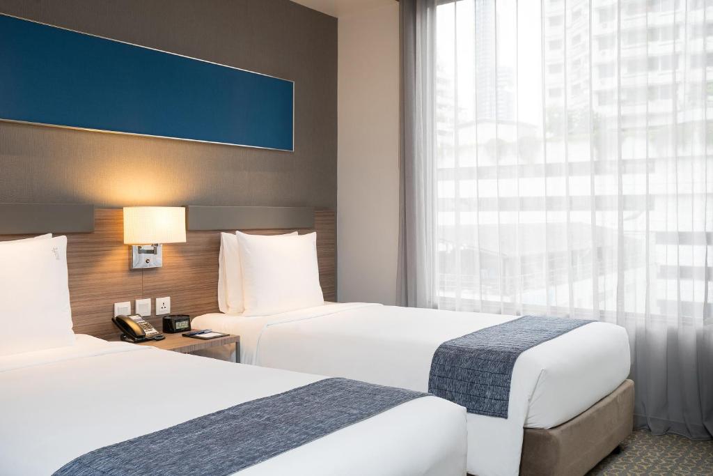 Двухместный (Делюкс с 2 кроватями - Для некурящих), Отель Holiday Inn Express Bangkok Sathorn