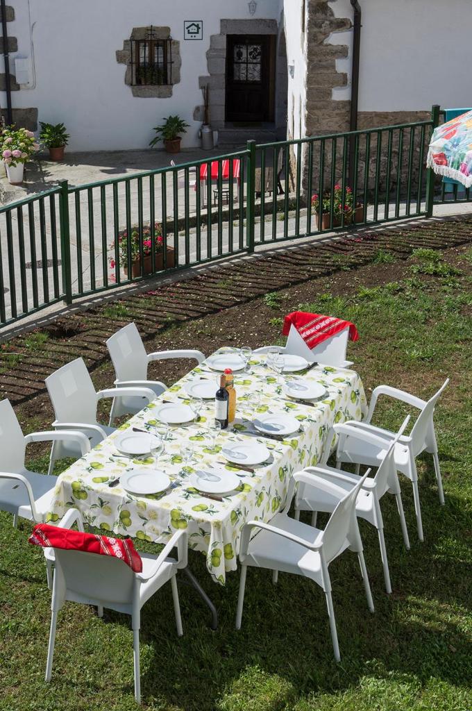 5 bedrooms house with furnished garden and wifi at Baraibar photo 1
