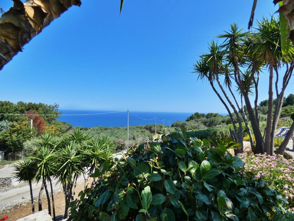 Villa Agapanto - Trulli Vista Mare con Ampio Giardino Privato photo 4