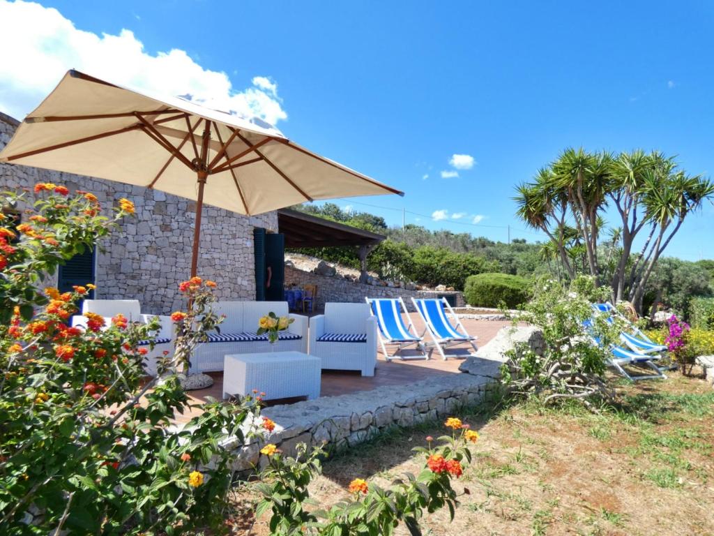 Villa Agapanto - Trulli Vista Mare con Ampio Giardino Privato photo 3