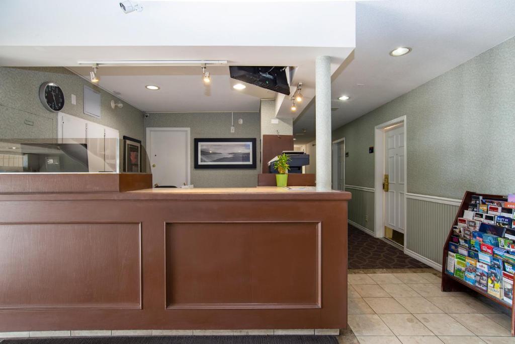 Sandman Inn Kamloops photo 3