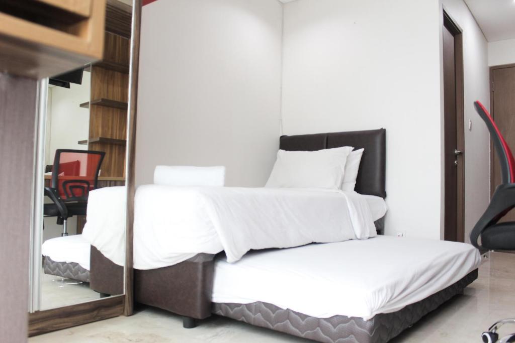 Comfort Studio Apartment at B Residence By Travelio