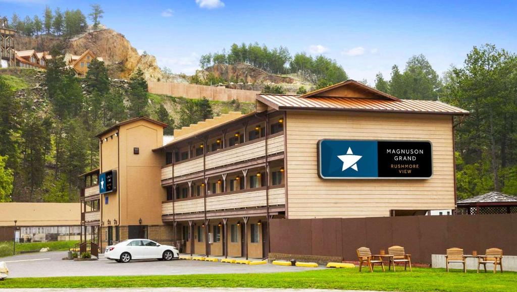 Magnuson Grand Rushmore View image
