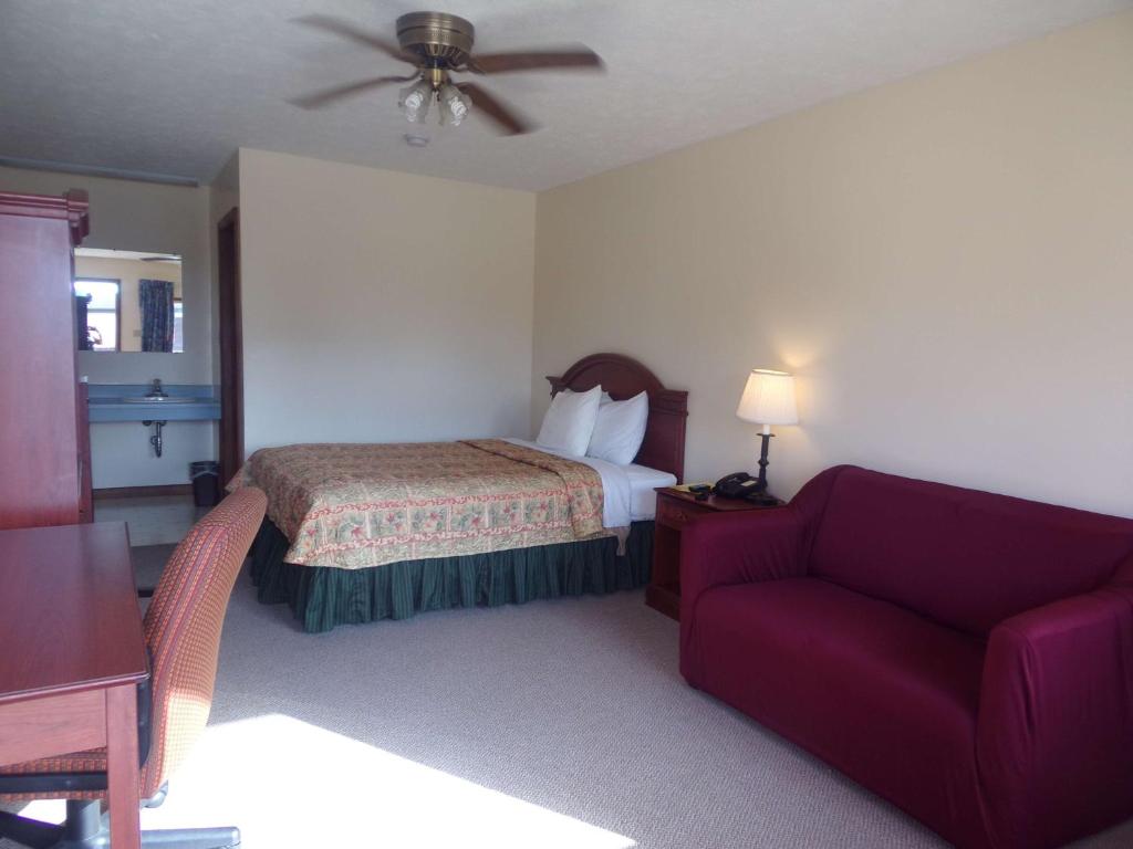 Huggy Bear Motel - Warren photo 3