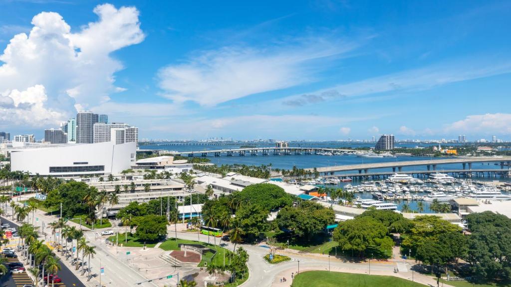 YVE Hotel Miami image