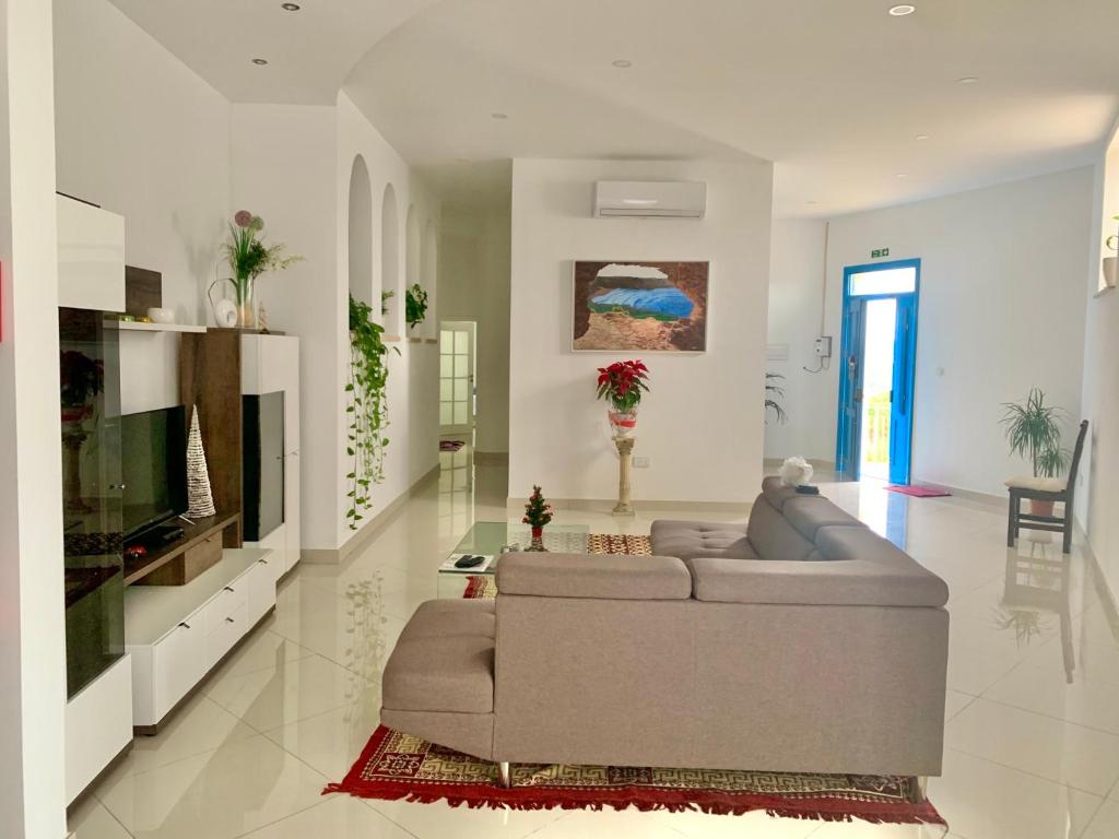 Newly furnished appt in Gozo photo 4