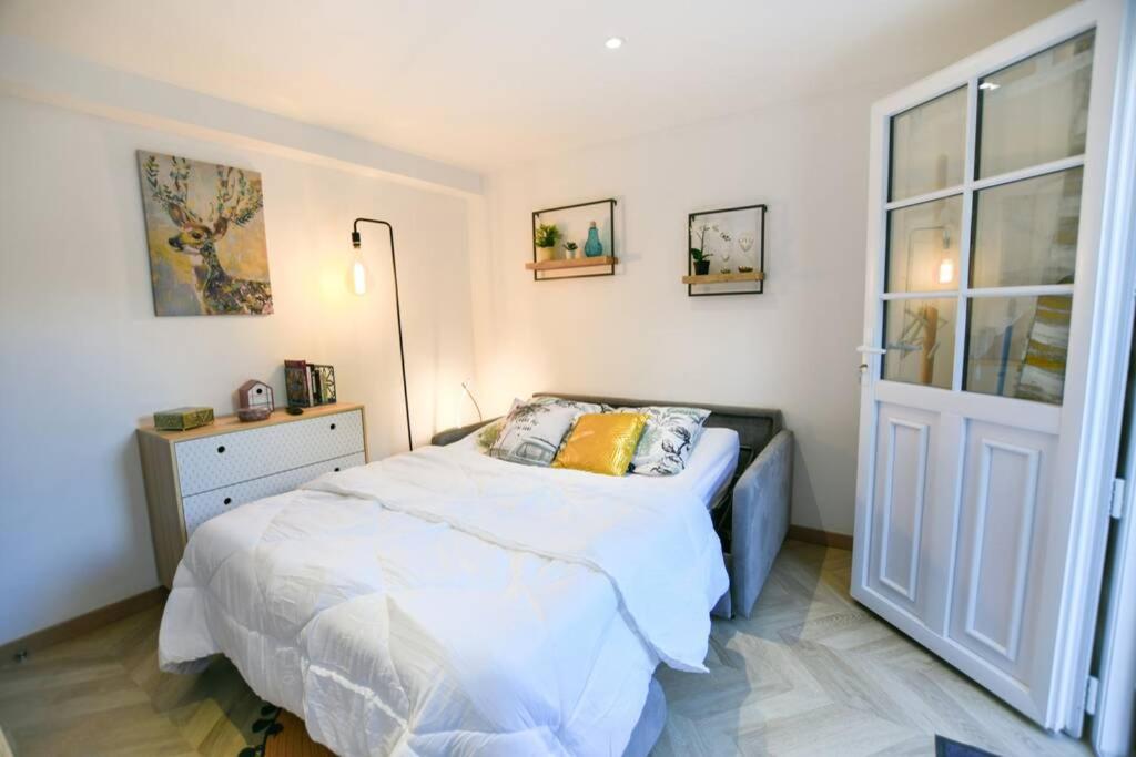 Instant Fleury, studio cosy avec jardin secret photo 4