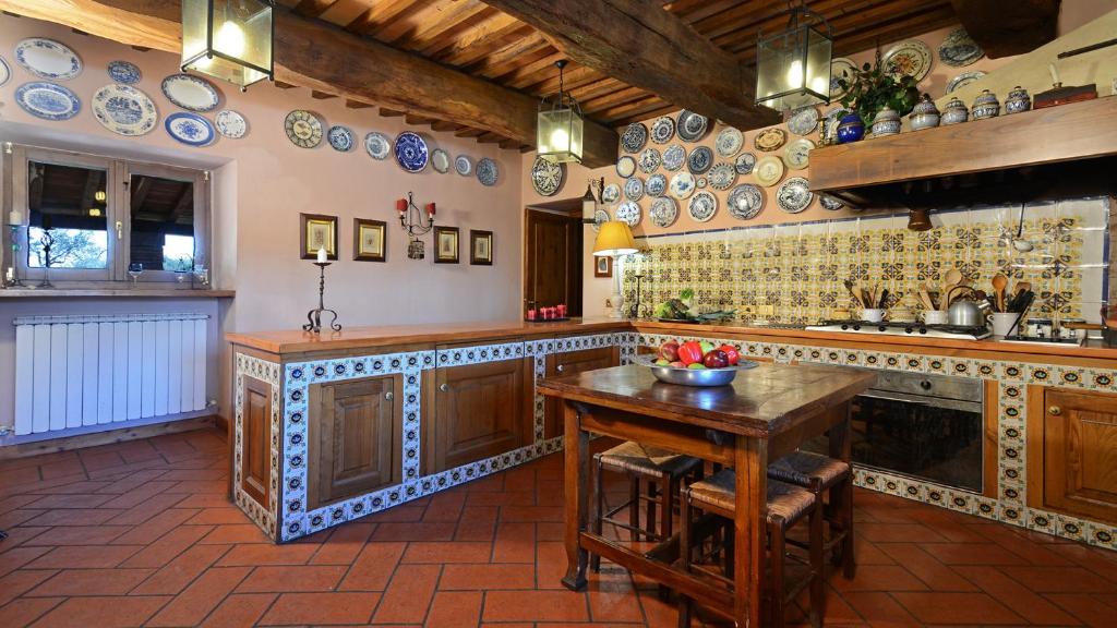 Hostal de Todi 12, Emma Villas photo 2