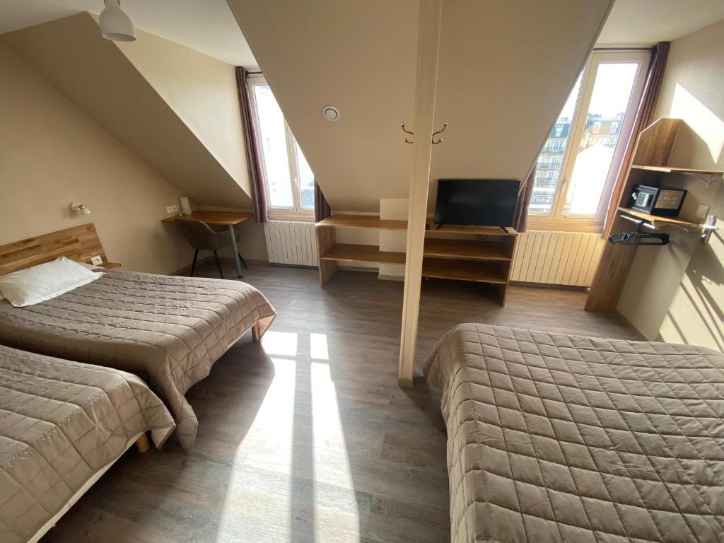 Четырехместный (Четырехместный номер), Angleterre Hotel