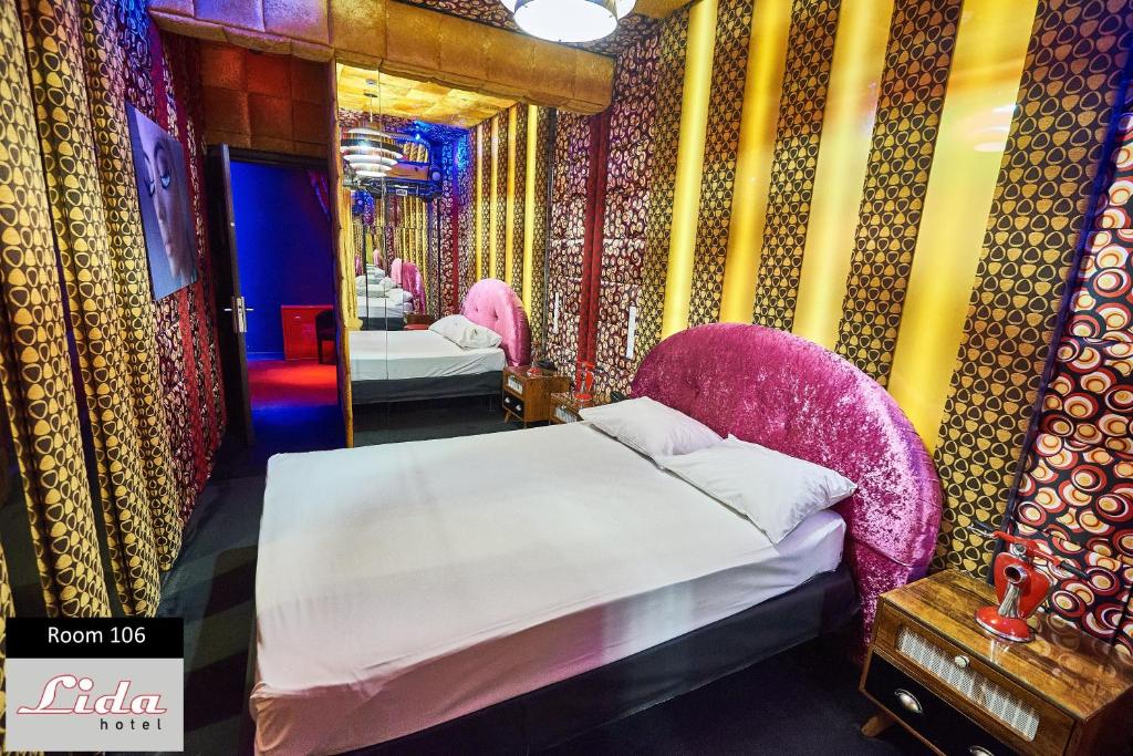 Двухместный (Двухместный номер Делюкс с 1 кроватью и душем), Lida Hotel