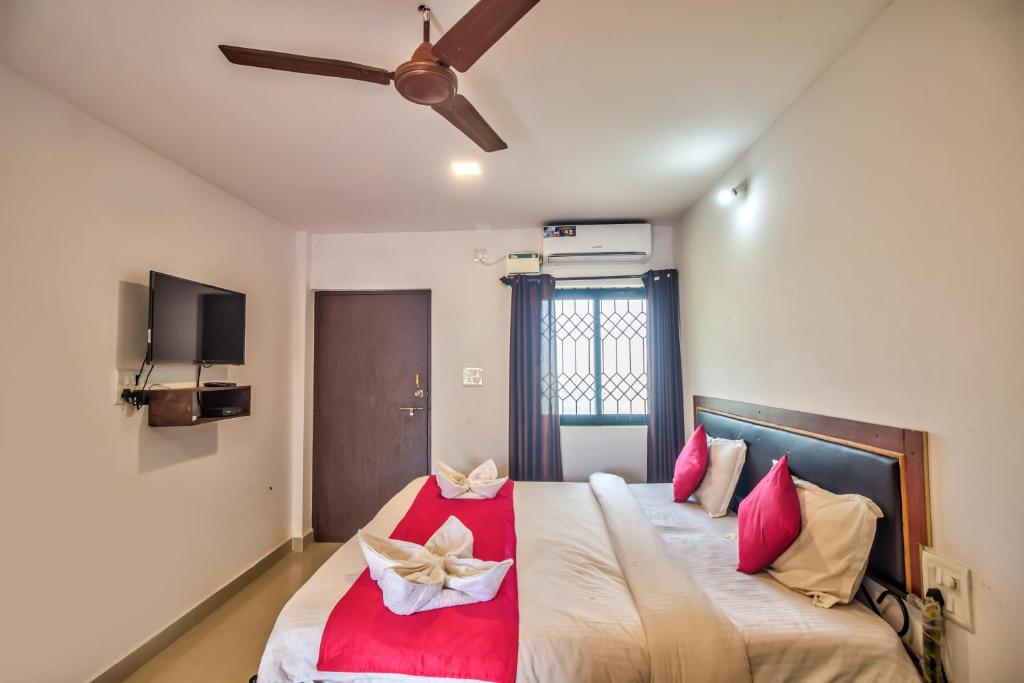Двухместный (Двухместный номер Делюкс с 1 кроватью и балконом), Poornima beach place