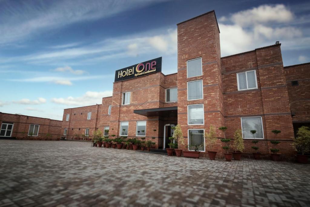 Hotel One Sahiwal