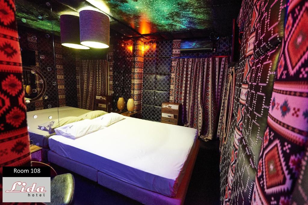 Двухместный (Двухместный номер Делюкс с 1 кроватью и душем), Lida Hotel