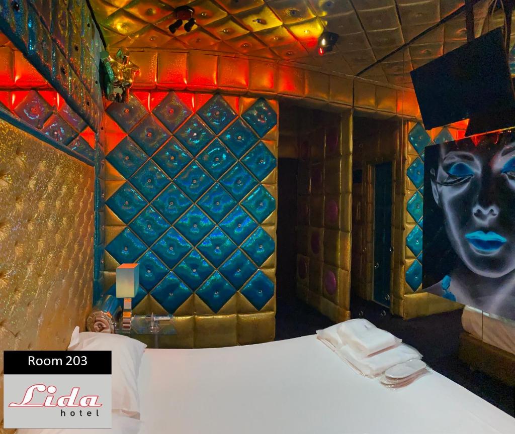 Двухместный (Двухместный номер Делюкс с 1 кроватью и душем), Lida Hotel