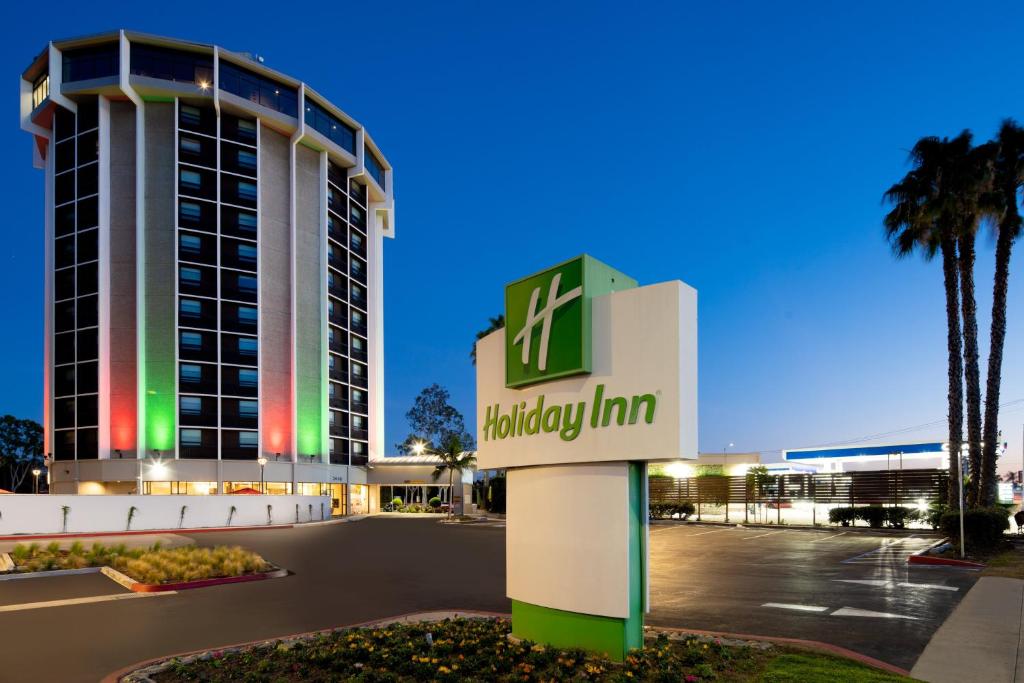 Holiday Inn Long Beach Airport Hotel and Conference Center, an IHG Hotel image