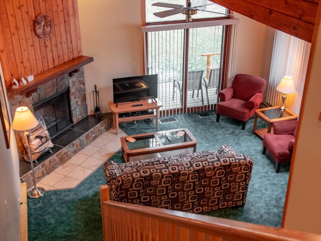 Fairmont Hot Springs Resort photo 2