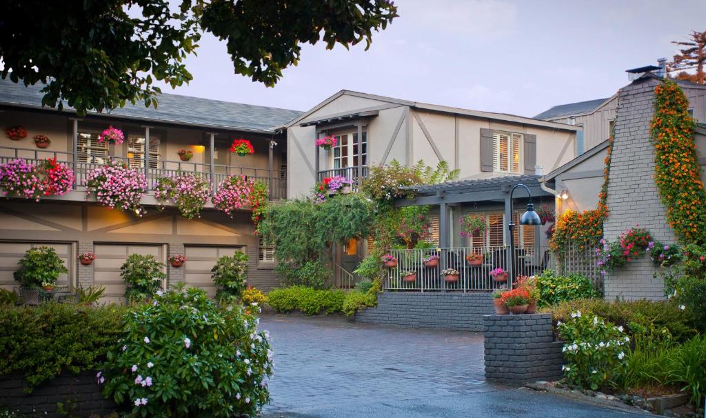 Carmel Country Inn image