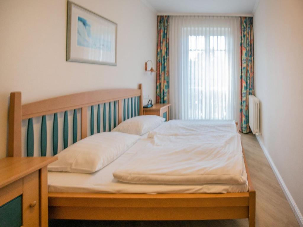 Dünenpark Binz - Komfort Ferienwohnung mit 1 Schlafzimmer und Balkon im Dachgeschoss 010 photo 3