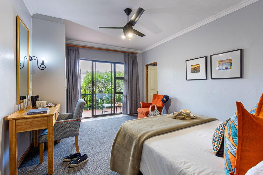 Cavern Resort & Spa photo 2