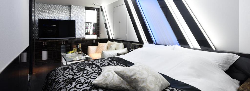 HOTEL W-PARTY-W GROUP HOTELS and RESORTS- photo 2