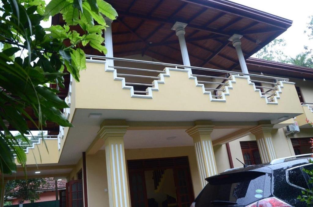 Villa Vinses In Hikkaduwa