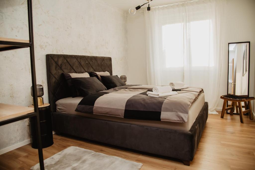 Avenue apartment photo 1