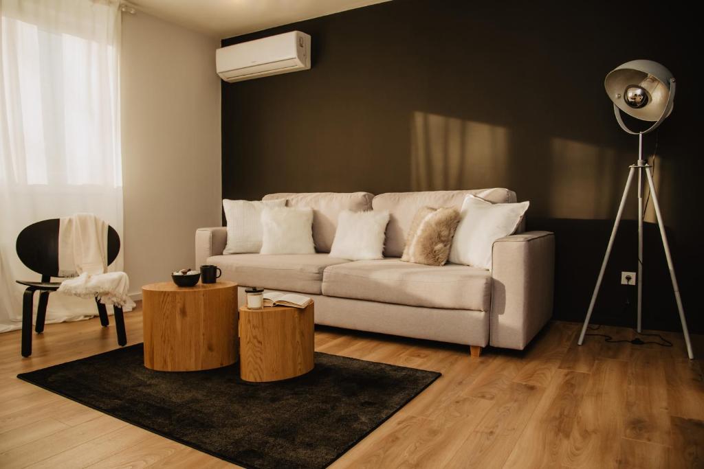 Avenue apartment photo 2