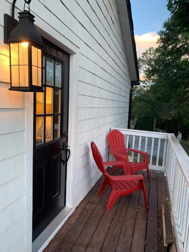 Five-Star Historic Boyd Harvey Carriage House photo 1