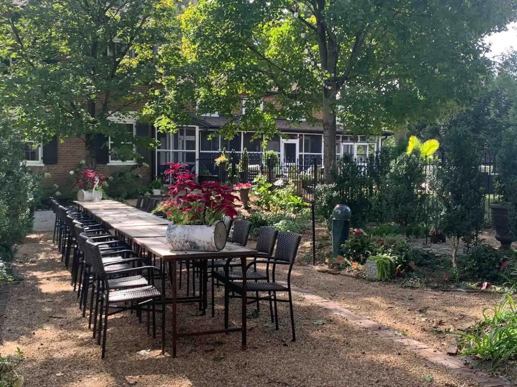Boyd Harvey Main House & Carriage House photo 3