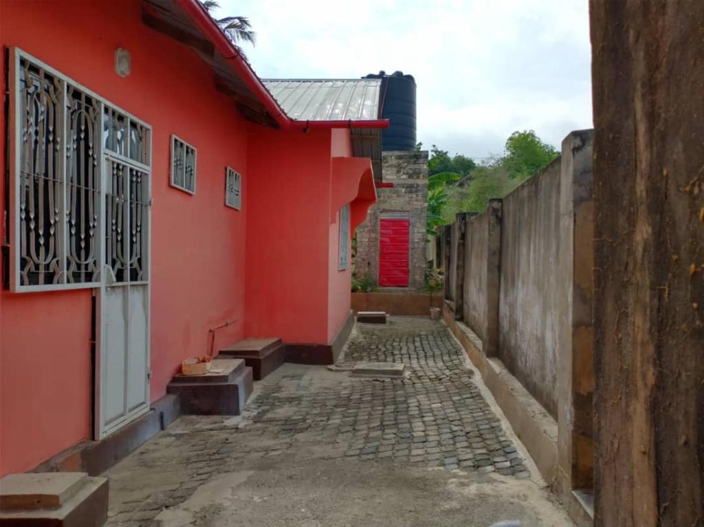 Mkoani Guest House photo 3