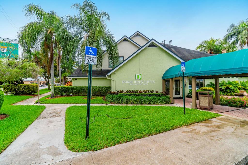 Doral Inn & Suites Miami Airport West image