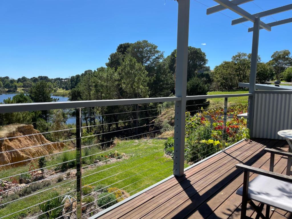 Lake View Retreat Beechworth photo 2