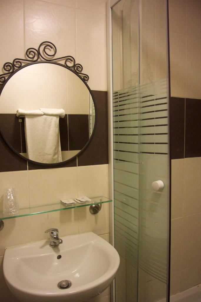 Двухместный (Двухместный номер с 2 отдельными кроватями), Grand Hôtel de Clermont