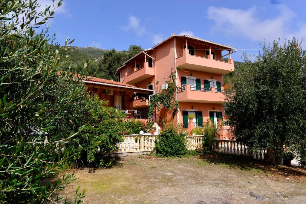 Paradise Apartments