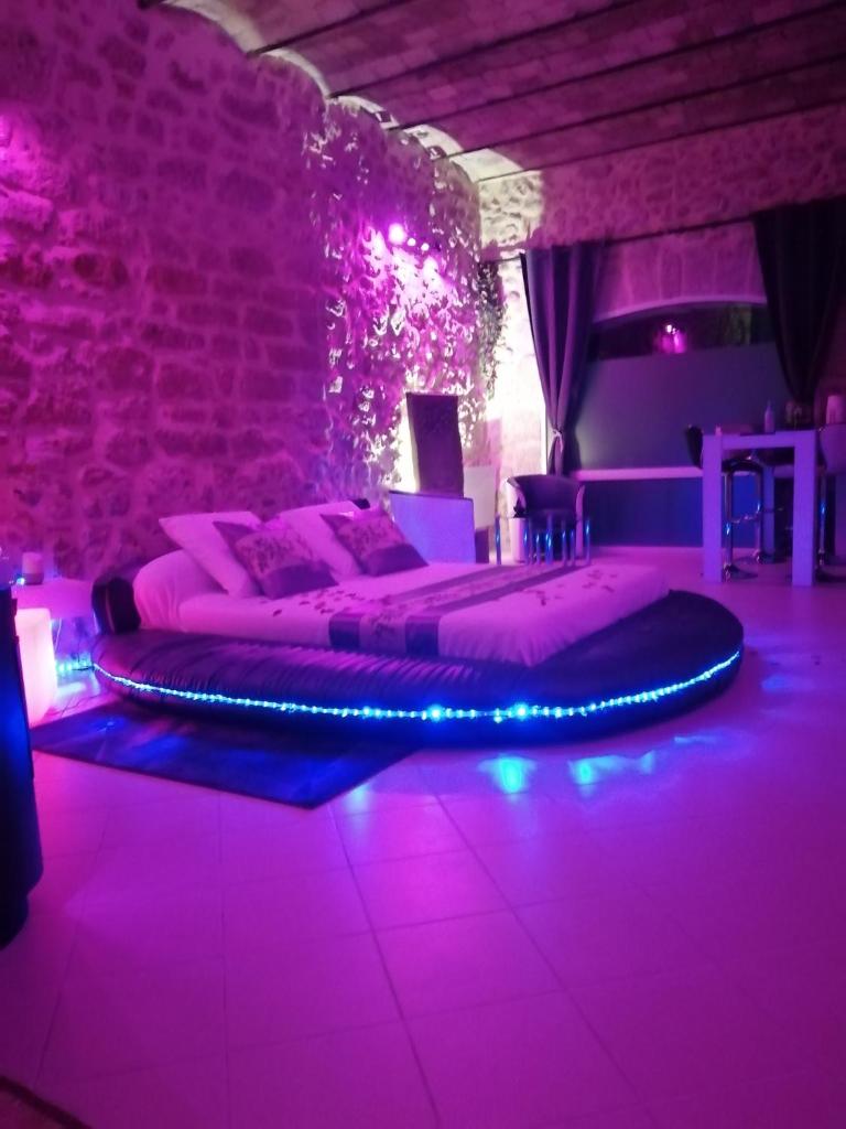 Gîte Love Dreams Jacuzzi privatif photo 3