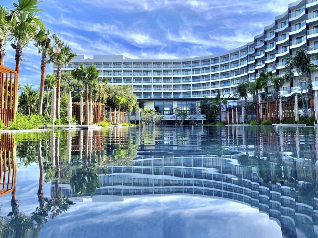 Crowne Plaza Phu Quoc Starbay, an IHG hotel