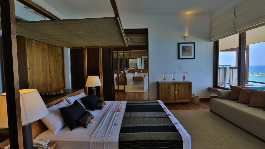 Pandanus Beach Resort & Spa photo 3