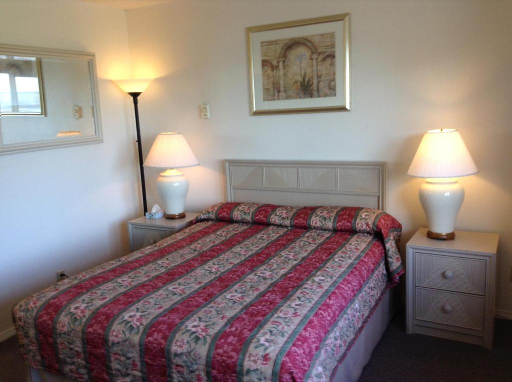 Front Street Inn photo 4