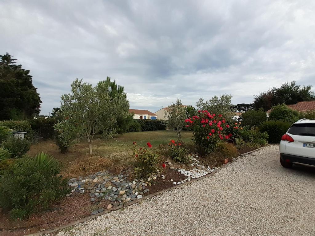 studio lumineux dans la coulée verte à Saint gilles croix de vie photo 1
