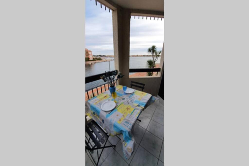 bel Appartement vue sur le lac marin avec WIFI et piscine photo 2