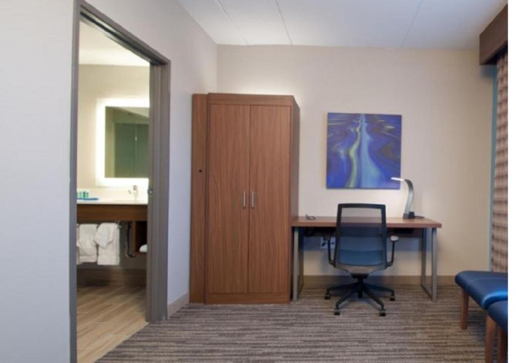 Holiday Inn Express Quantico - Stafford, an IHG Hotel photo 4
