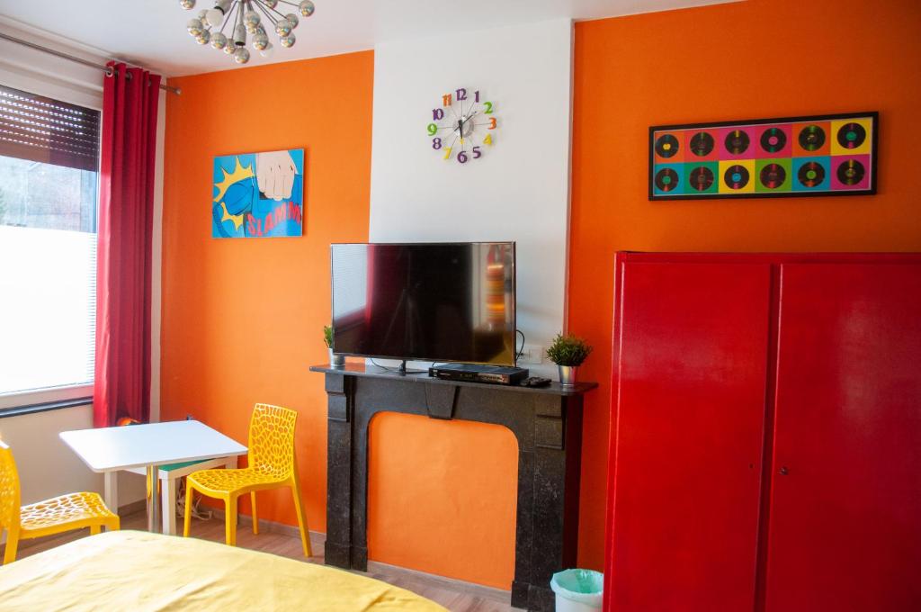 Vip room 209 photo 3