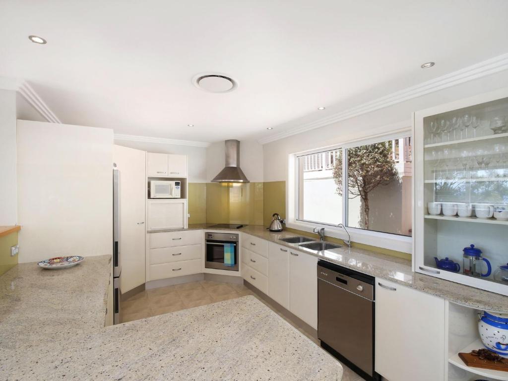 Enjoy Spectacular Oceanviews with BBQ & Airy Space photo 3
