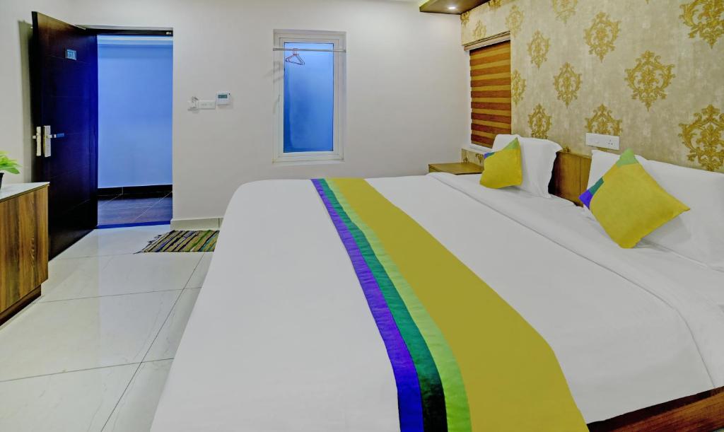 Двухместный (Стандартный двухместный номер с 1 кроватью), Treebo Trip Majestic Inn Thampanoor