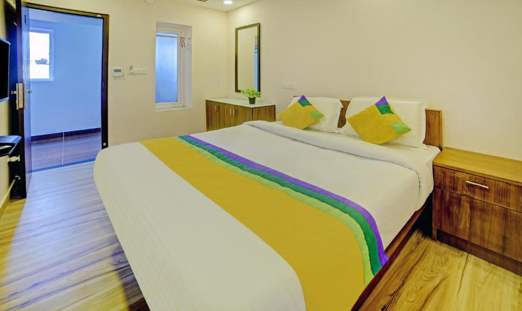 Двухместный (Двухместный номер Делюкс с 1 кроватью), Treebo Trip Majestic Inn Thampanoor